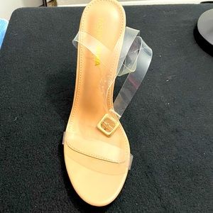 Fashion Nova clear transparent heels 8.5 Women’s